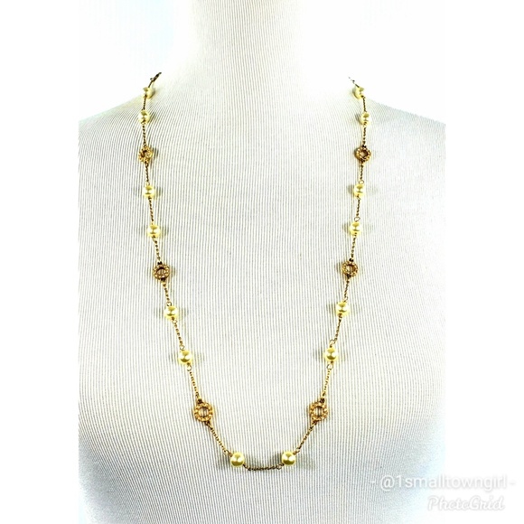J. Crew pearl and crystal circle necklace 16"